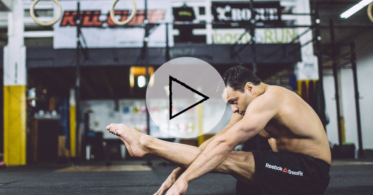 A Bodyweight Core Workout That Hits Way More Than Your Midsection