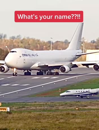 What’s your name??!! Cessna Citation Jet va 747 !!! 😂✈️👌#pilotlife pilot piloto amazing wow aviacion military planespotting rollercoaster omg fypbyann avion aviation airplane funny whatsyourname tony ezekiel Thanks for commenting!! ✈️❤️