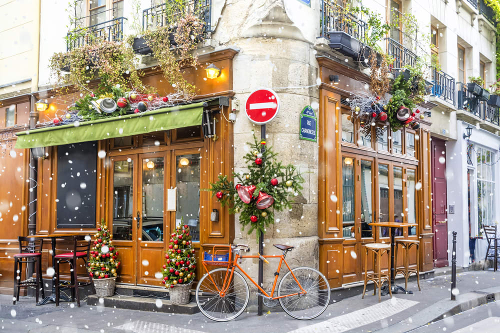 30 Secret Spots & Hidden Gems in Paris