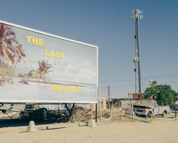Seeing America Through Its Roadside Signs