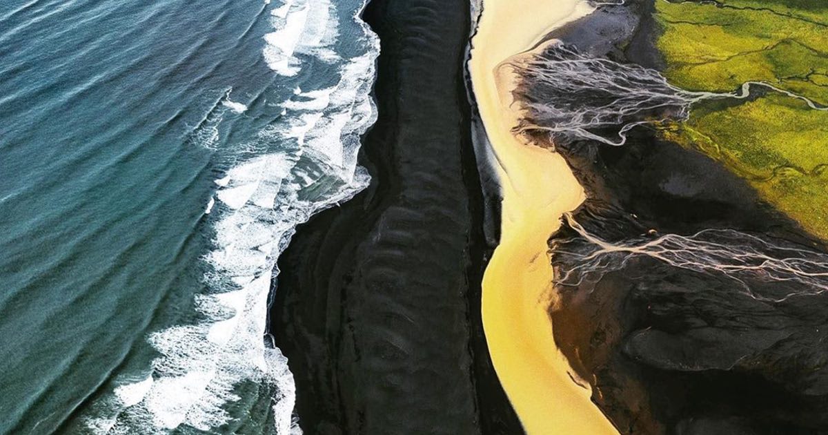 Stunning Aerial Photos Capture Rare Sight of Icelandic Highlands When Thawed