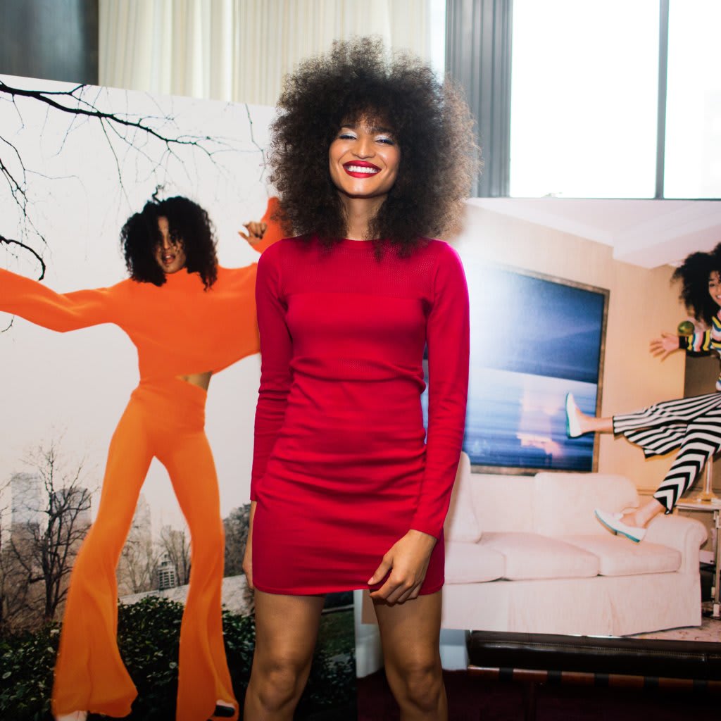All smiles at @glemaud's NYFW February 2019 presentation. IMGModel and muse @IndyaMoore with strikes a pose with her colorful campaign. 🌈
