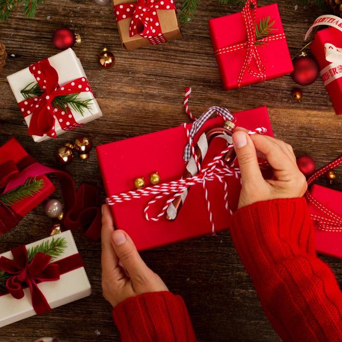 10 Ways To Have Christmas On A Budget