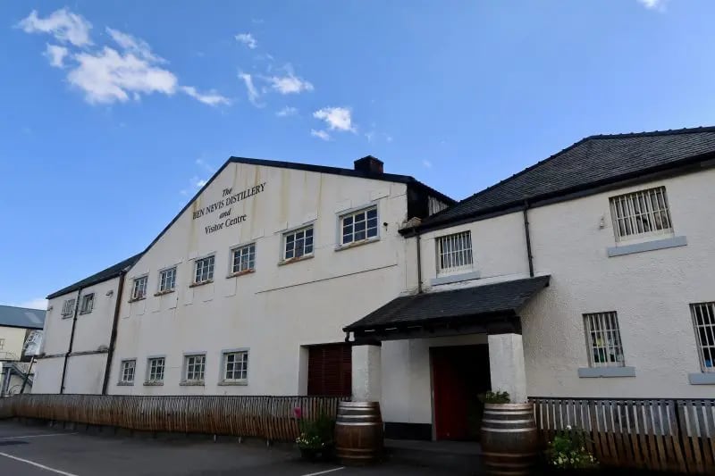 First-Rate Scottish Whisky Tour: Ben Nevis Distillery - Pink Caddy Travelogue