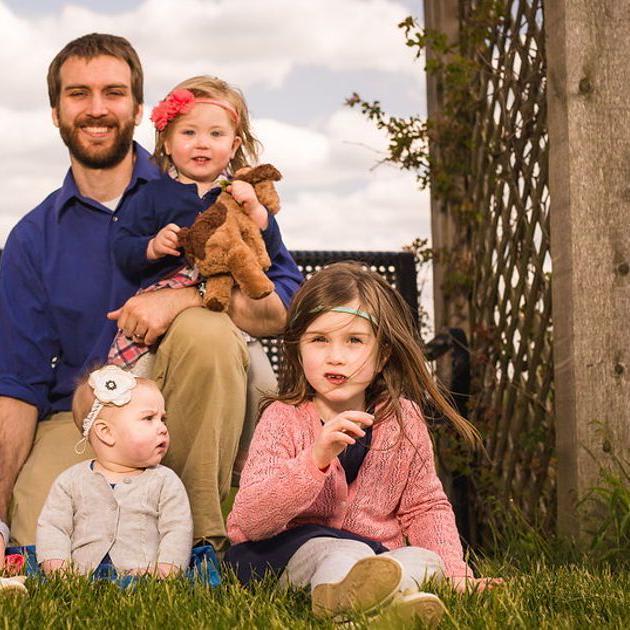 This Dad Tweets About The Absurd Things His 4 Daughters Do, And We Can't Get Enough