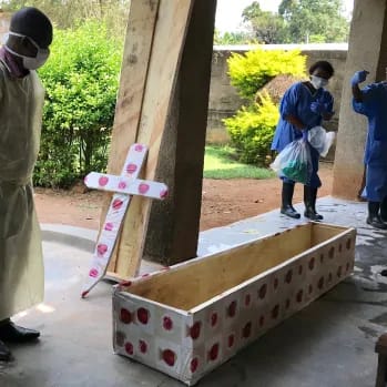 Ebola outbreak in Congo expected to last into mid-2019, WHO says