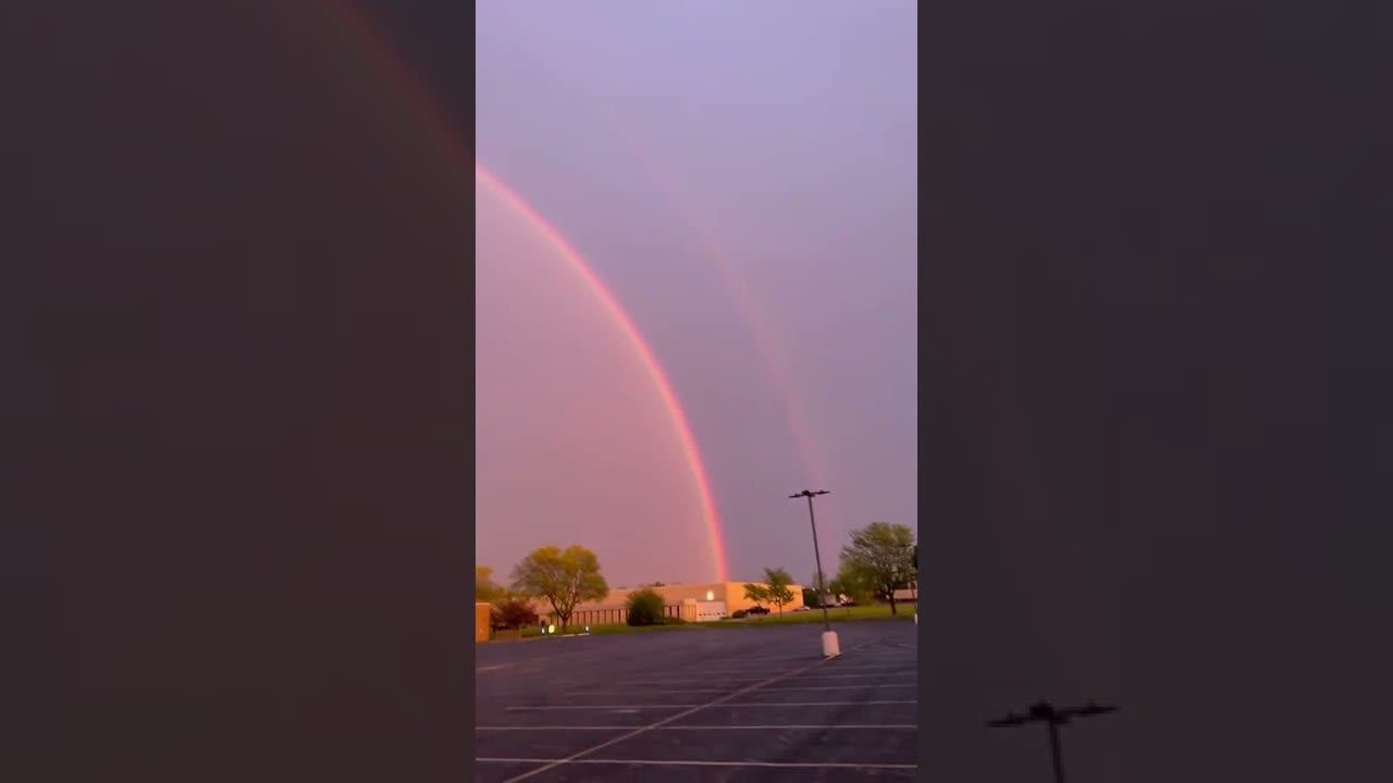 Person Captures Beautiful Footage Of Double Rainbow Over Chicago - 1323602