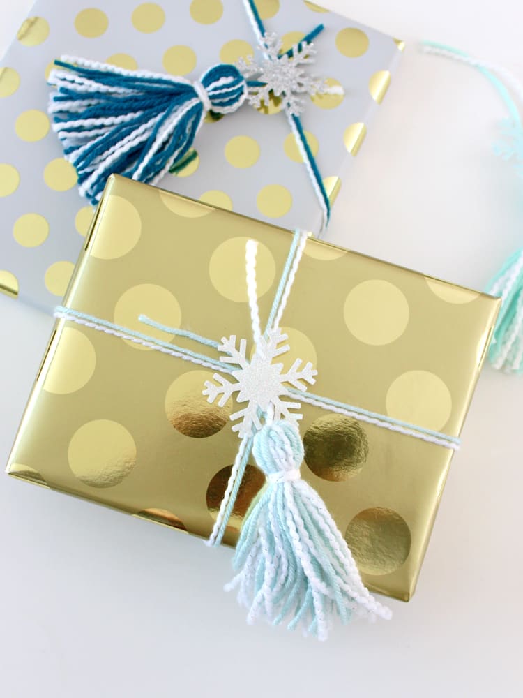 GIFT WRAPPING IDEAS FOR THE HOLIDAYS