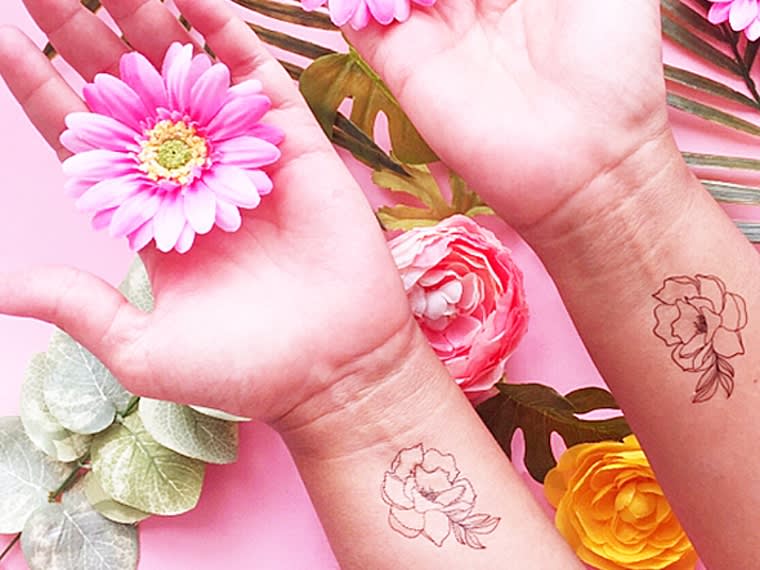 How To Make DIY Floral Temporary Tattoos On Maritza Lisa