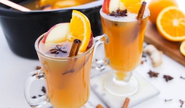 This Crockpot Apple Cider will Make Your Home Smell AMAZING!