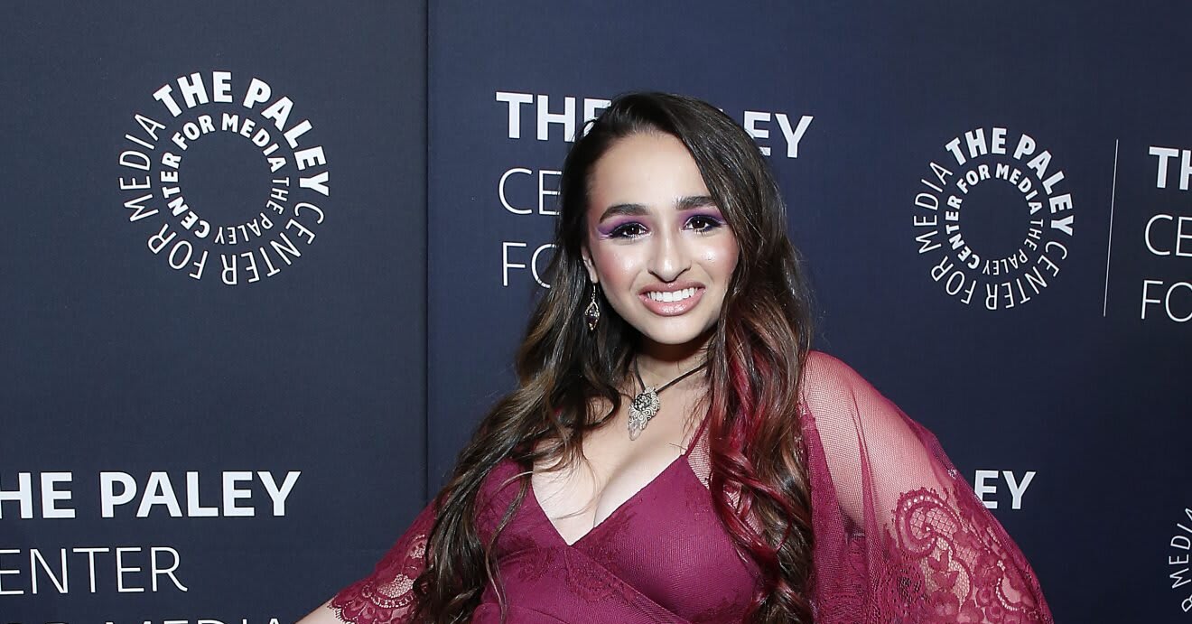 Jazz Jennings Proudly Shows Off Her Scars From Gender Reassignment Surgery in Inspiring Swimsuit Photo