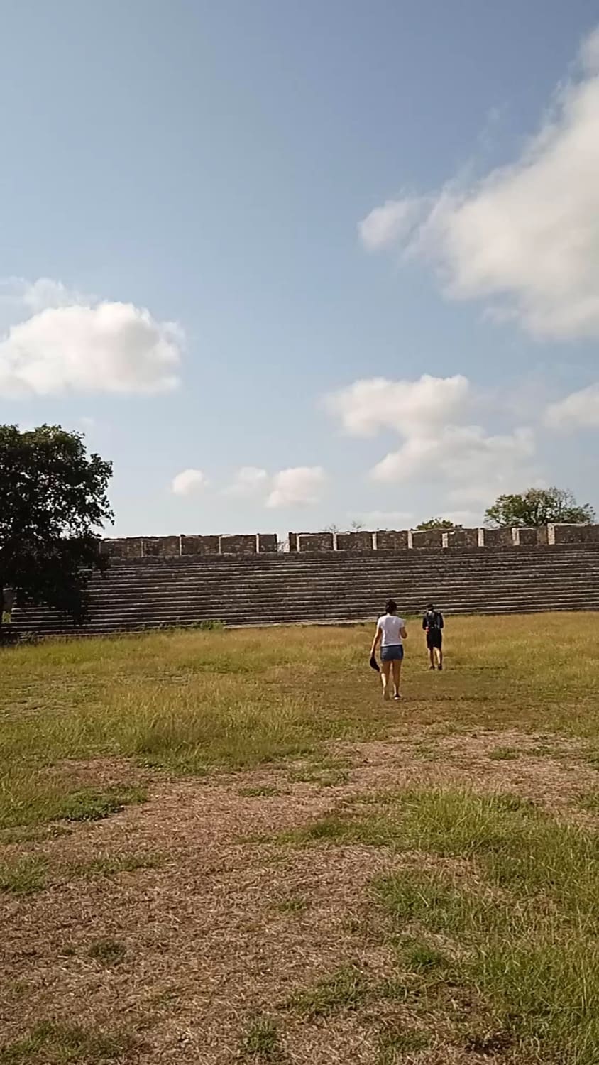 Dzibilchaltún, mayan archeological zone 🇲🇽 (enjoying the 🌞)