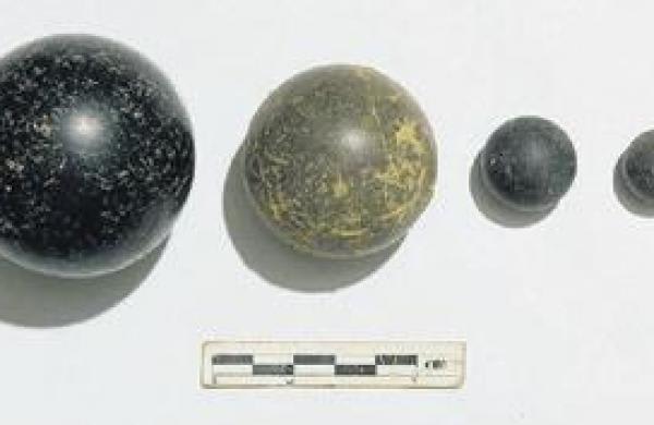 Weighing stones unearthed from Keezhadi