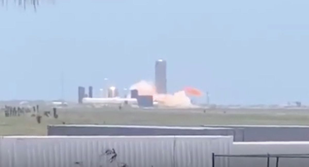 SpaceX fires up Starship SN4 prototype for 3rd time (video)
