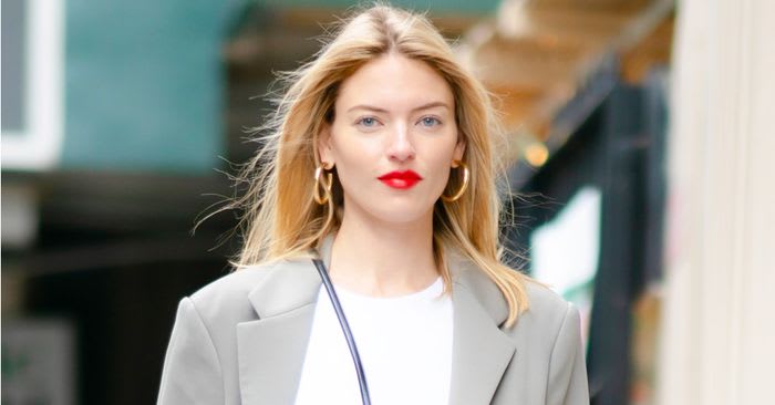 Martha Hunt Just Revealed Her Beautifully Classic Engagement Ring