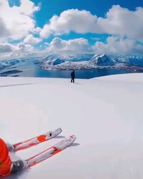 Skiing with an incredible view in Norway