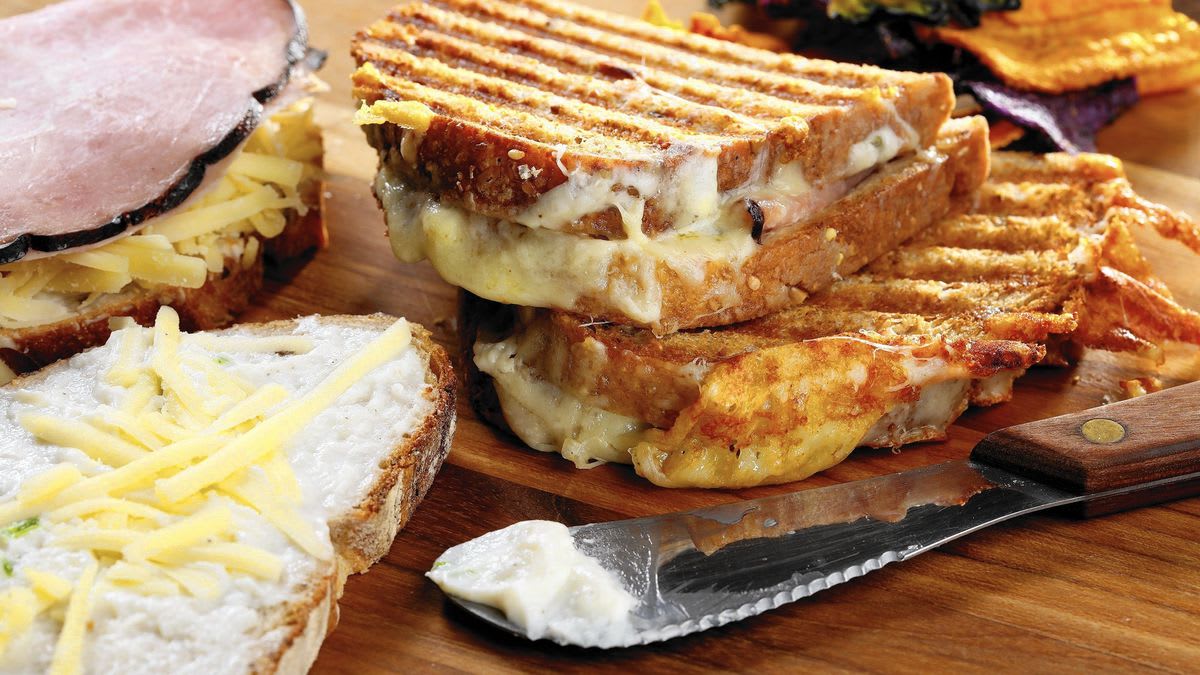 Grilled cheese reaches pinnacle in white-sauce-slathered croque monsieur