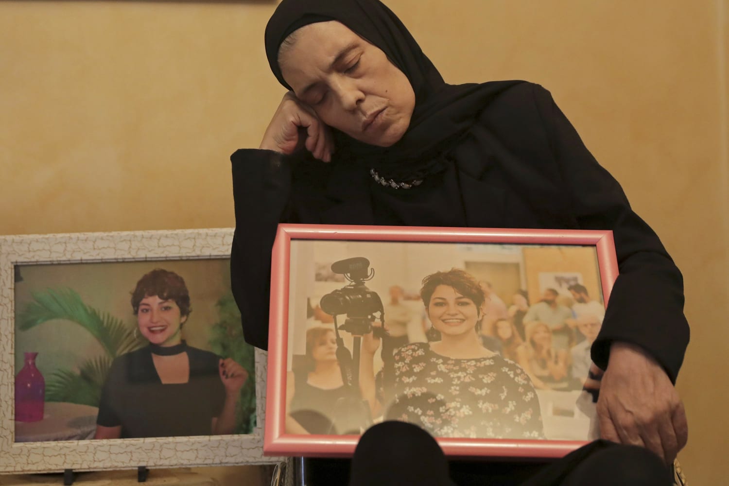 In death and life, Lebanese woman shows religious law fight
