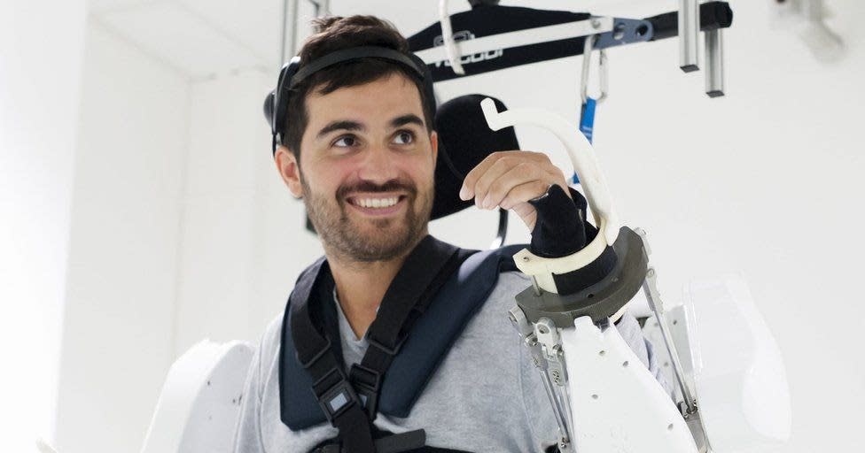 Mind reading exoskeleton suit, french man paralysed in a mishap walked once again.