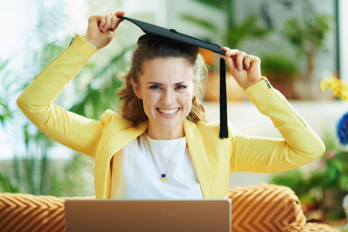 The 10 Best Remote Career Fields For New College Grads