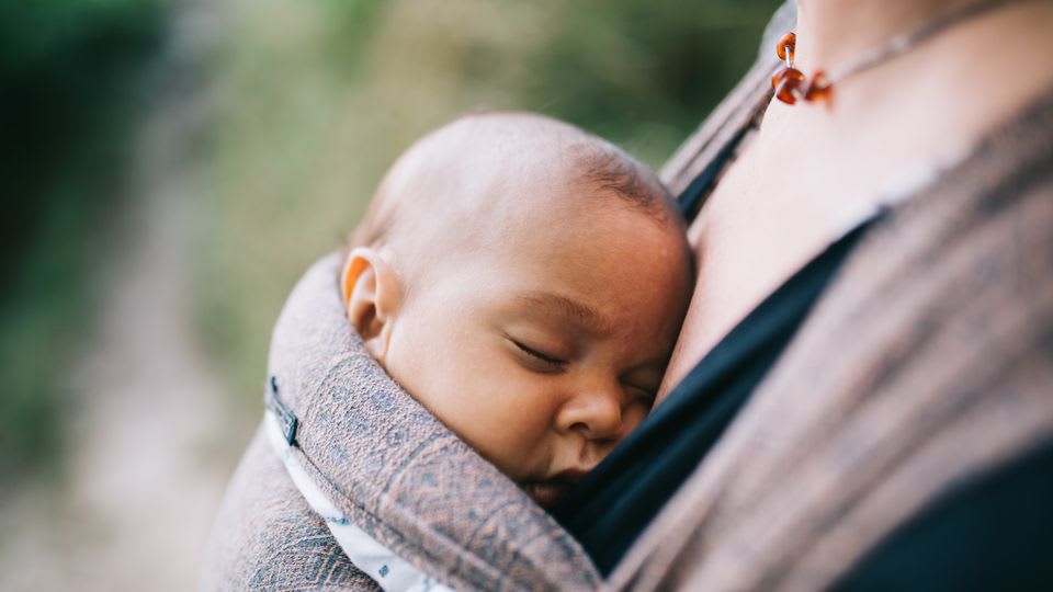 Babywearing, Meghan Markle And The Controversy About How To Carry A Baby