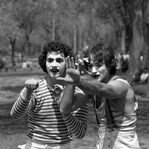 Photographer Takes Photos of Mimes in Central Park. Discovers It's a Young Robin Williams 35 Years Later.