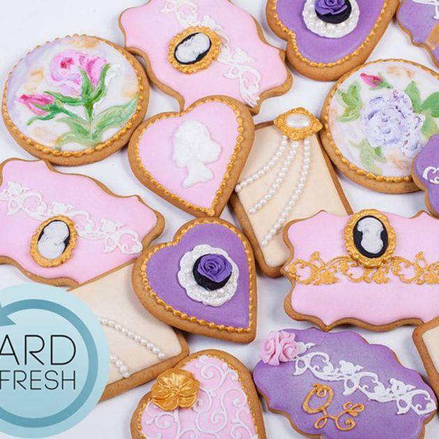 Cookie decorating videos show off the most relaxing culinary art form