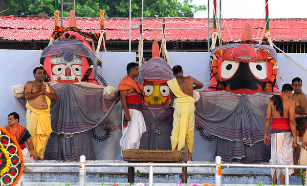 Lockdown and the Festival Where Hindu Gods Go Into Isolation