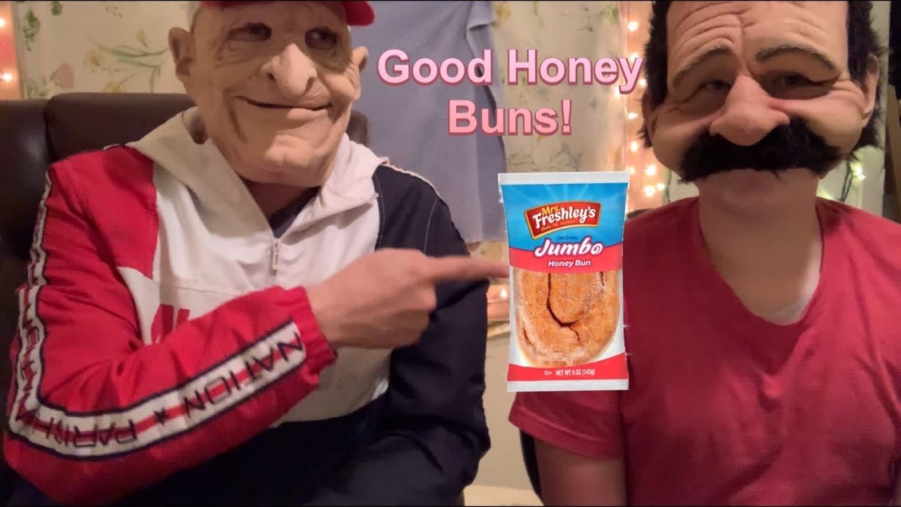Reviewing Jumbo Honey buns from Food City (Mukbang)