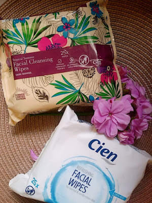 Cosmetics and Flowers: Cien Refreshing Facial Wipes vs Cien Tropical Summer Facial Cleansing Wipes