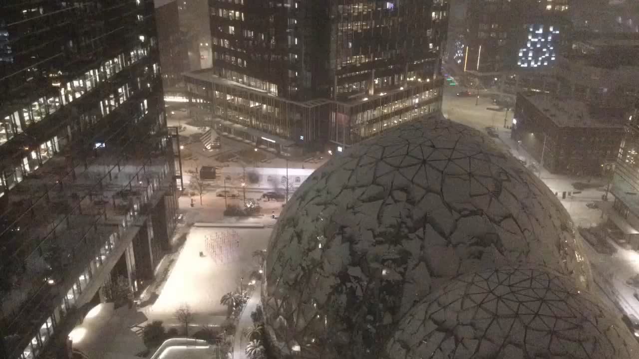 Snowy spheres time lapse