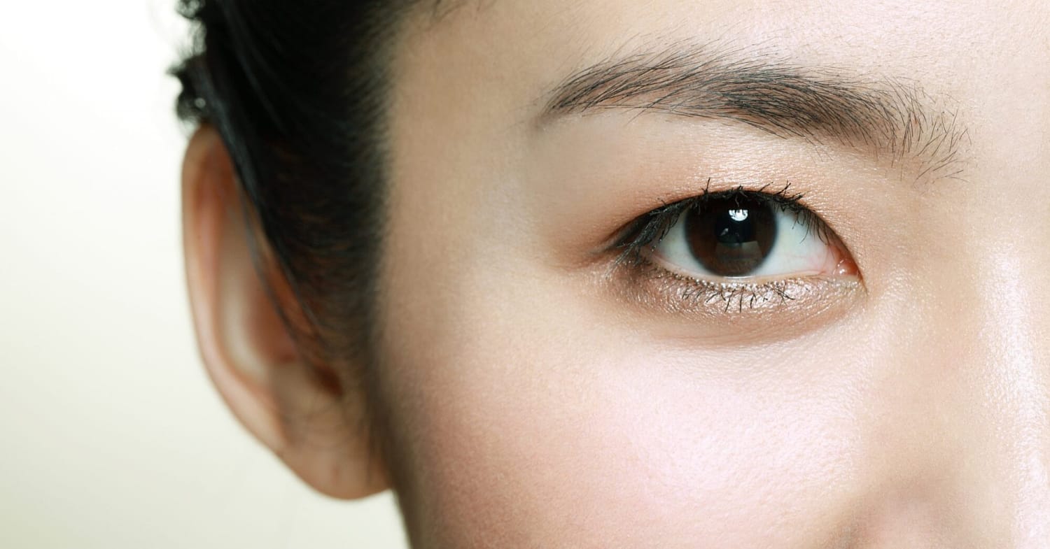 How to Do Makeup for Monolids or Hooded Lids, According to Makeup Artists