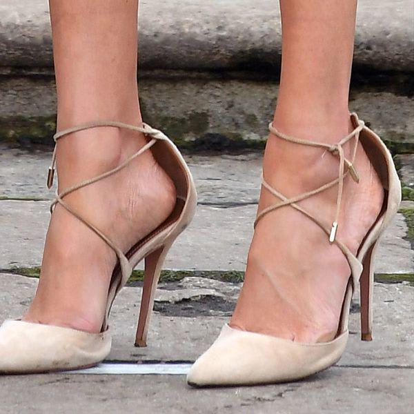 Why Meghan Markle Always Wears Shoes That Are Too Big for Her