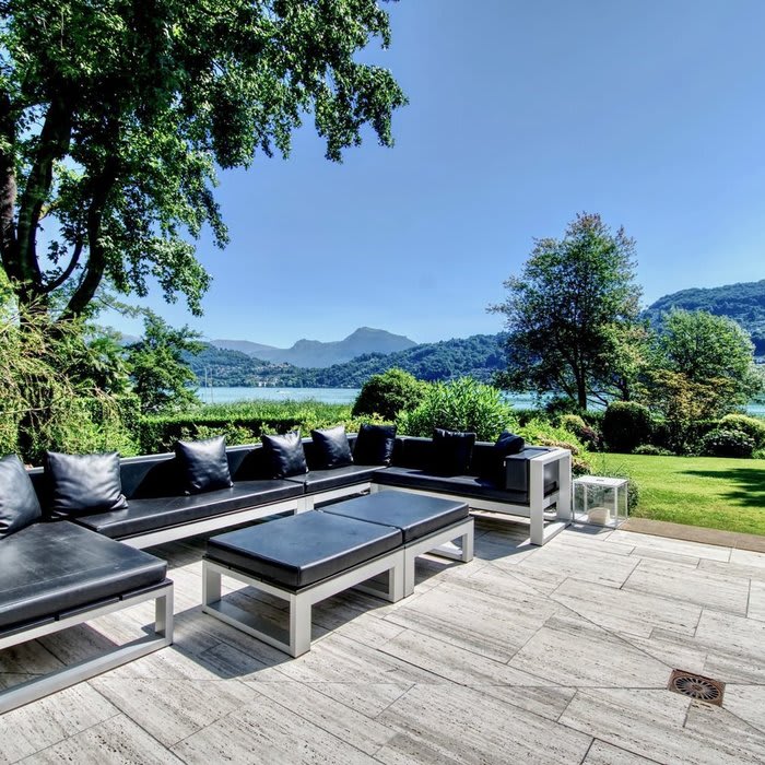 Villa for sale in Magliaso on the shore of Lugano's lake