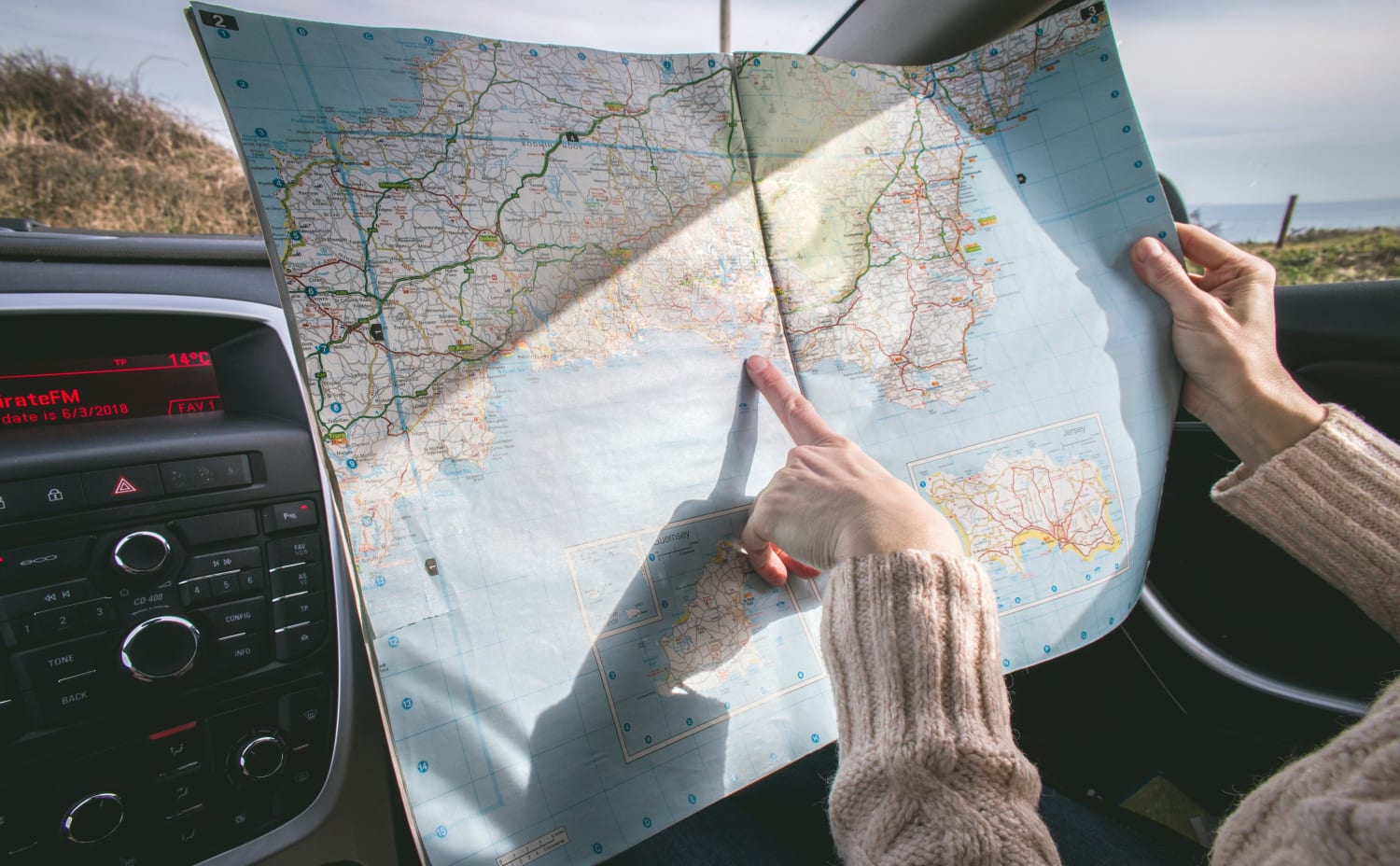 Car Traveling Tips for Long Distance Road Trips