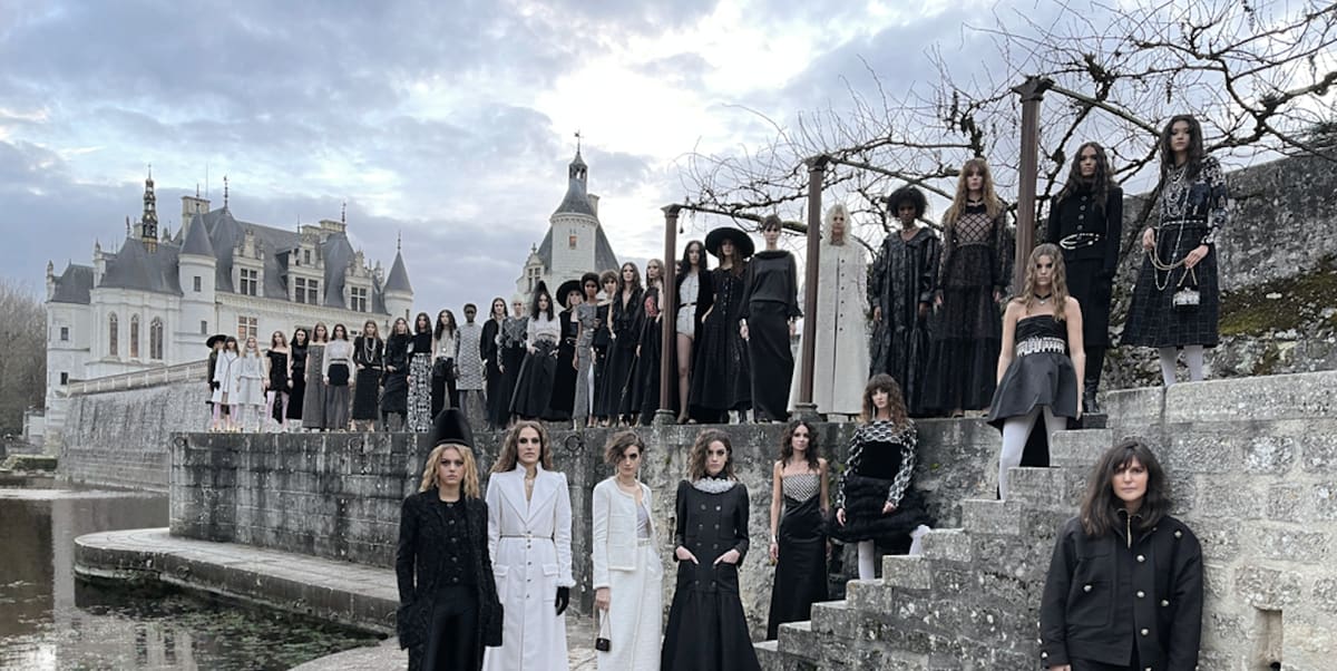 Chanel Stages a Fairy Tale with Its Métiers d’Art 2021 Collection