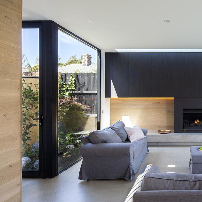 A Streamlined Addition Serves a Family of Four in Australia
