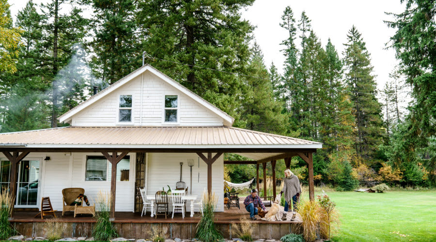 It's no surprise why "farmhouse style" was the top trending home search for 2019: