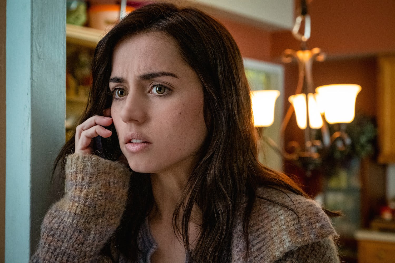 REVIEW: Ana de Armas's Character in 'Knives Out' Is the Latina Heroine We Need in the Trump Era