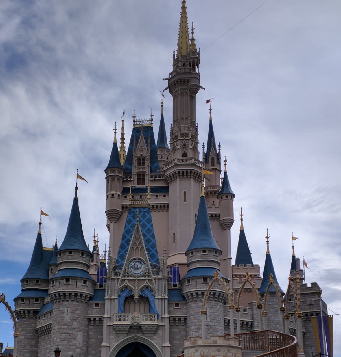 7 Money Saving Tips for Your Deam Disney Vacation