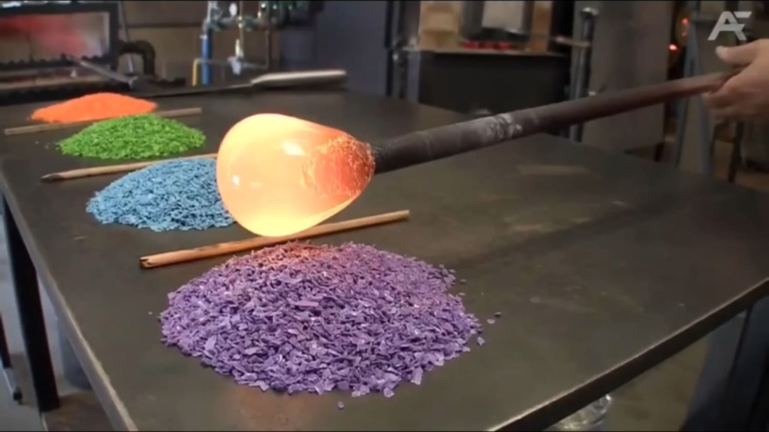 Can we just take a moment to appreciate glass blowing?turn sound on
