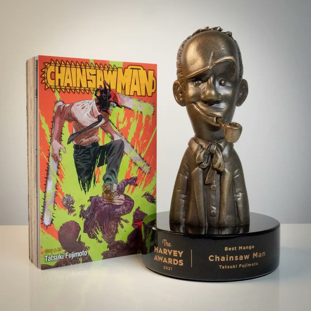 As 2021 draws to a close, let's celebrate with this year's award winners! 🍾 Tatsuki Fujimoto won The Harvey Award's "Best Manga" category with the smash hit, Chainsaw Man! 👏 Congratulations, Fujimoto Sensei!