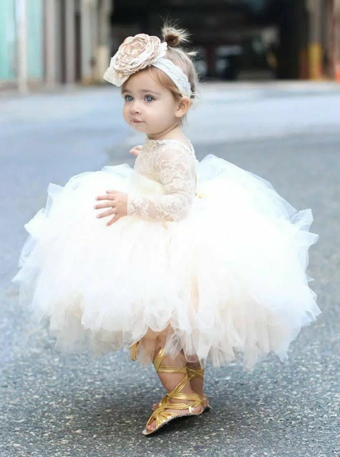 Ball Gown Bateau Long Sleeves Tulle Flower Girl Dress with Lace
