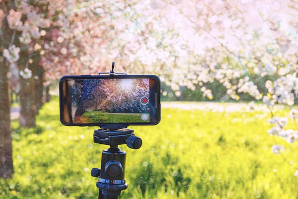 How To: Shoot A Video & Photo At The Same Time On Your Smartphone