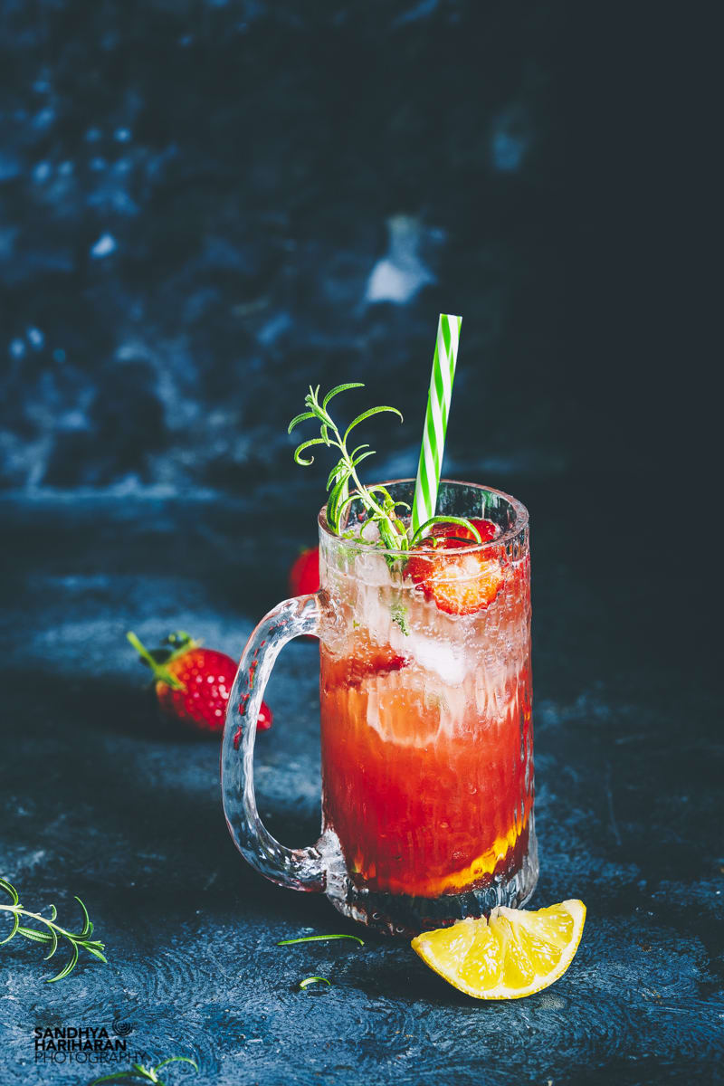 5 Minutes Strawberry Moscow Mule Recipe