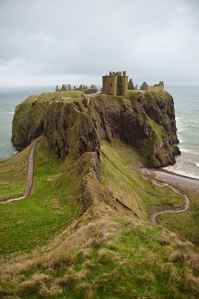 The Ancient Castle in Scotland | Amazing Snapz | Scotland castles, Castle, Places to visit