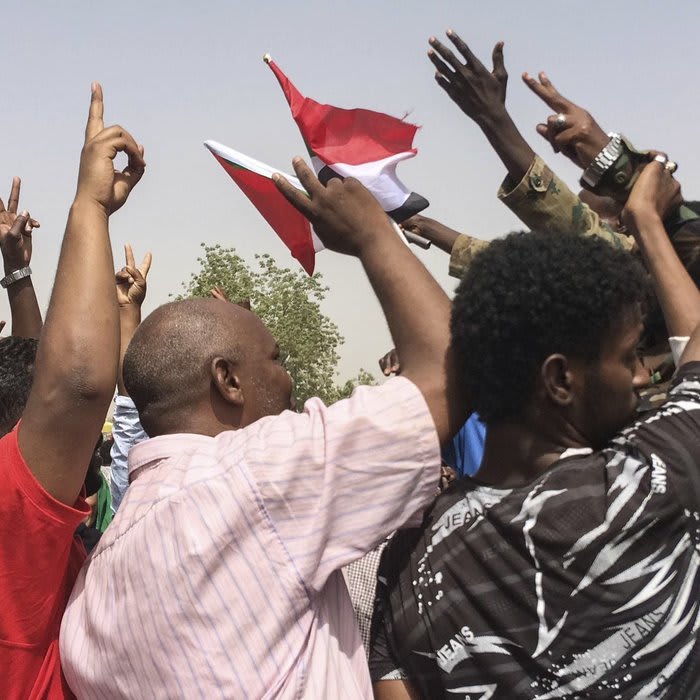 Pemimpin kudeta Sudan pada daftar sanksi AS untuk genosida Darfur