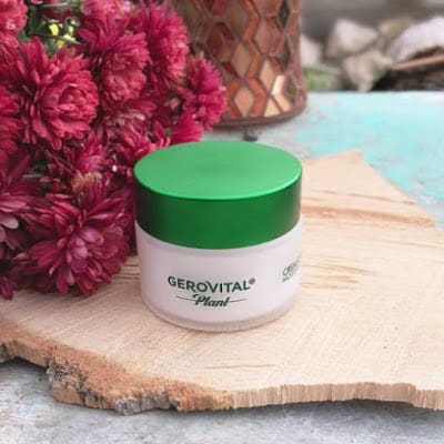 Cosmetics and Flowers: Gerovital Plant Moisturizing Cream