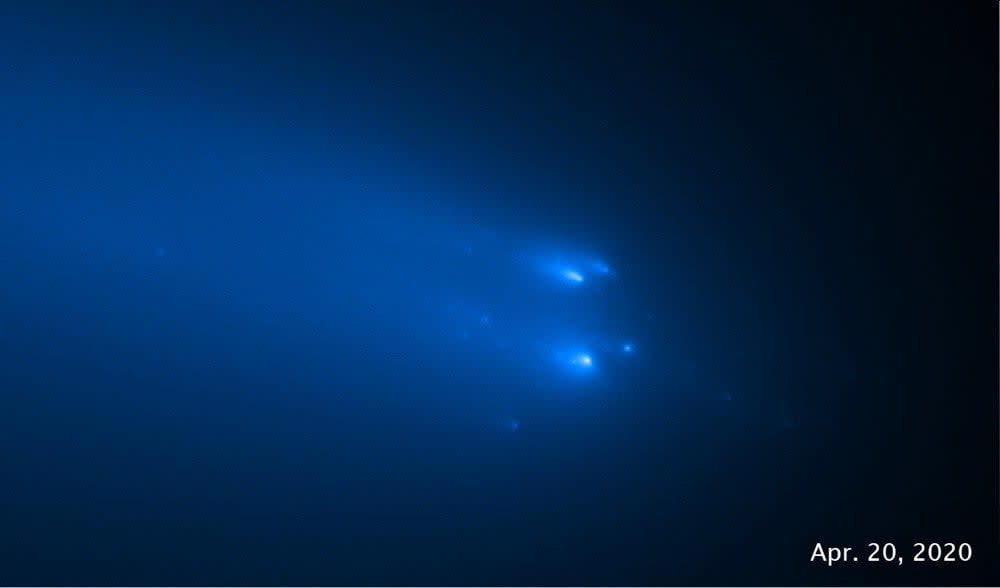 Hubble Telescope Watches the Rare Disintegration of a Comet