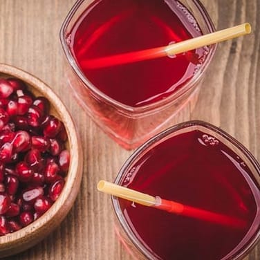 Pomegranate Juice Nutrition and Benefits